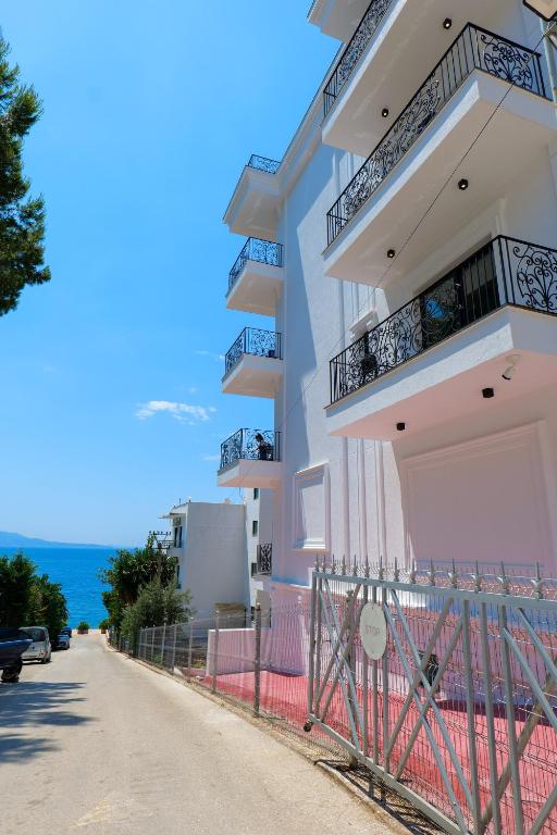 Sea wave hotel sarande